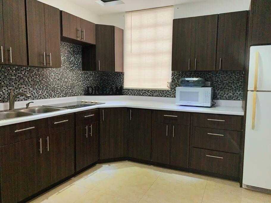 Spacius 4Br Home In Trendy Loiza St, Near Beach 산후안 외부 사진